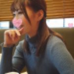 【鬼チンポ x 人妻】個人撮影 26歳 一途な子持ちママ ゆうりさん 夫としか経験のない人妻が初めて不倫巨根に突かれてガックガクにイキ乱れる！首絞めトランス絶頂で夫以外で初めての中出し。