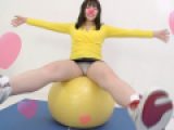【素人・2本目?】かんなちゃん20歳　バランス体操で純白おパンツは汗でむわぁ?撮影スタッフさんのまさかの悪戯でそのまま…ｯ！撮れ高アップのH映像配信（メイド姿の生ハメ高画